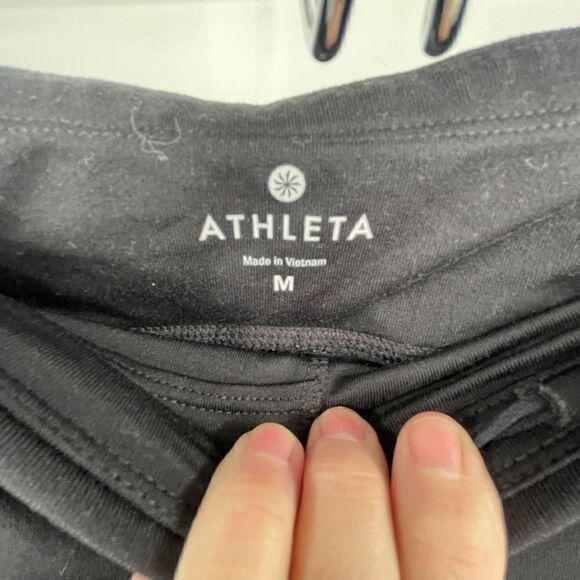 Athleta Black Athletic Mesh Dot Yoga Full-On Capri Cropped Leggings Medium - Picture 4 of 7